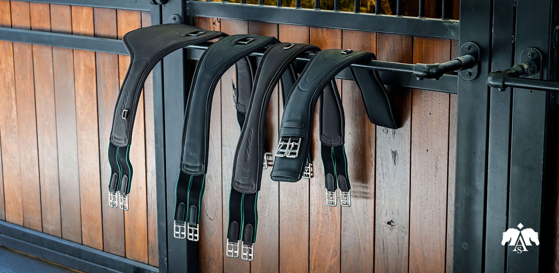 Saddle up with the perfect girth for your Arena Saddle!